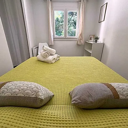 L'auguiere Est, Maisonnette Sans Vis-a-vis Et Au Calme Avec Vue Sur Les Vignes Отель
