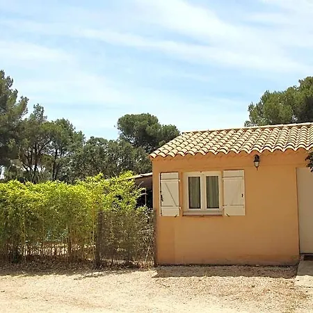 Отель L'auguiere Est, Maisonnette Sans Vis-a-vis Et Au Calme Avec Vue Sur Les Vignes 3*